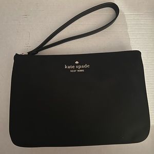 Kate Spade Chelsea wristlet pouch in black. Brand new, never used